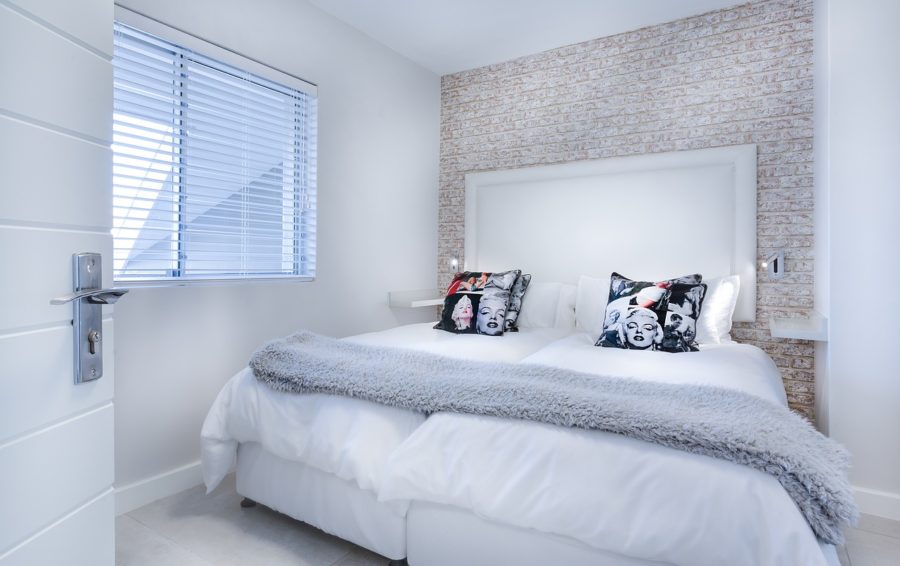 How To Decorate A Bedroom With No Money: 30 Easy Tips And Tricks
